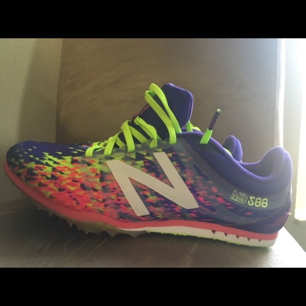 New balance racing silent hunter NWOT